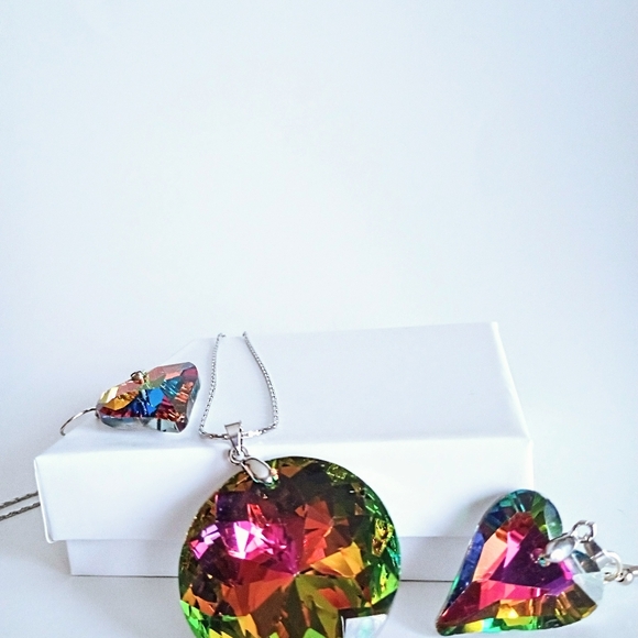 Handcrafted Rainbow Faceted Necklace and Earrings - Picture 8 of 8